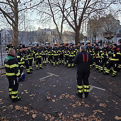 Besprechung bei der Bombenentschärfung am Westfriedhof